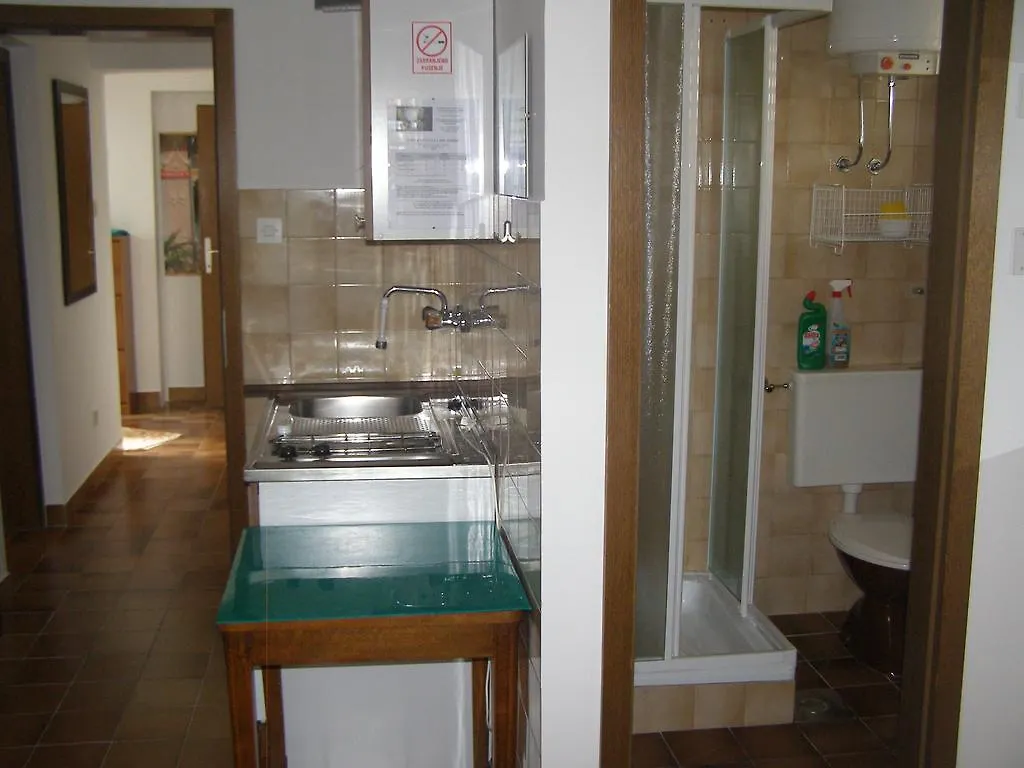 קרק Apartments Dunoti