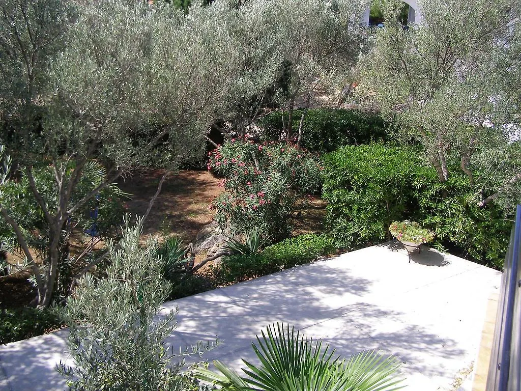 קרק Apartments Dunoti